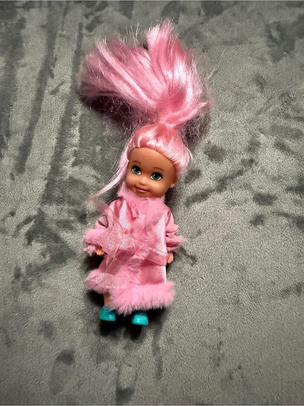 ZURU Sparkle Girlz Mini Doll Pink Outfit Green Shoes